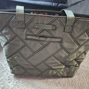 Lug skyliner tote